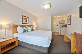 Best Western Newmarket Inn & Suites