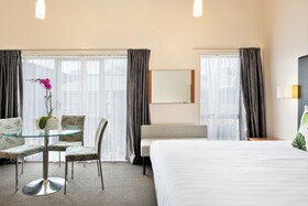 Best Western Newmarket Inn & Suites