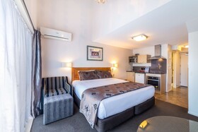 Best Western Newmarket Inn & Suites