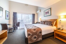Best Western Newmarket Inn & Suites