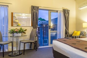 Best Western Newmarket Inn & Suites