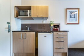 Best Western Newmarket Inn & Suites
