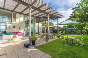 Waiheke Waterfront Lodge