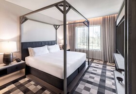 DoubleTree by Hilton Karaka