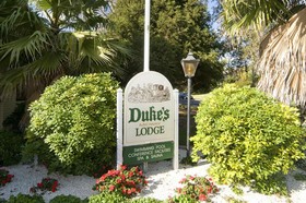 Dukes Midway Lodge