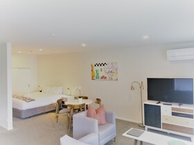 Fernz Motel