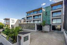 Fernz Motel