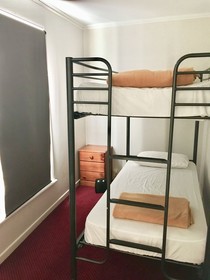 Freemans Backpackers Lodge