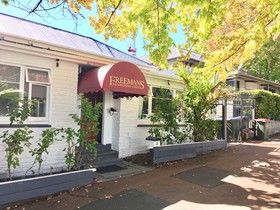 Freemans Backpackers Lodge