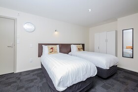 Greenlane Motel