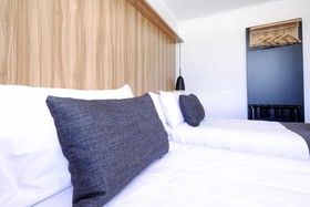 No. 9 Hotel