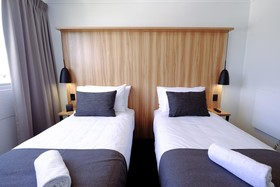 No. 9 Hotel