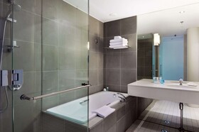 Hilton Auckland