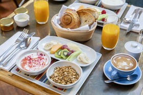 Hotel DeBrett