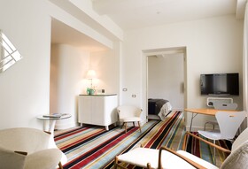 Hotel DeBrett