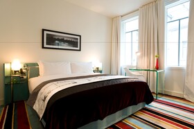 Hotel DeBrett