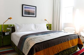 Hotel DeBrett
