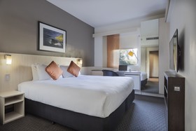 ibis Auckland Ellerslie
