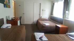 Kiwi International Hotel