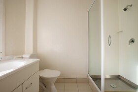 Kiwi International Hotel