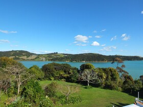 Le Chalet Waiheke Apartments