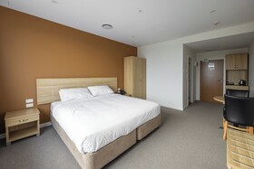 Manha Hotel