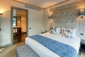 Marsden Viaduct Hotel