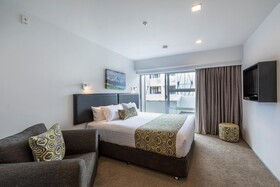 Quest Ponsonby