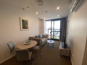 Ramada Suites by Wyndham Victoria Street West