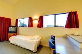 Rayland Epsom Motel