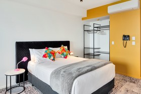 Roomie Apartments