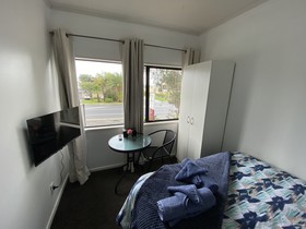 Summer Inn Motel
