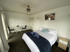 Summer Inn Motel