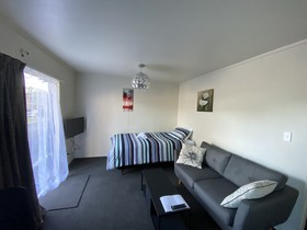 Summer Inn Motel