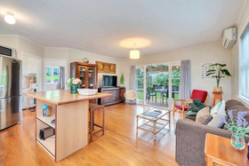 Sunny Grey Lynn Holiday Home