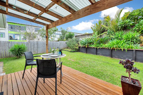Sunny Grey Lynn Holiday Home