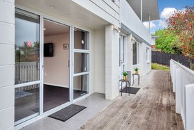 Sunny Pakuranga Delight
