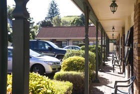 Tudor Court Motor Lodge