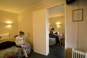 Tudor Court Motor Lodge