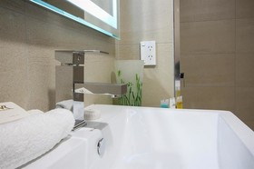 VR Queen Street Hotel