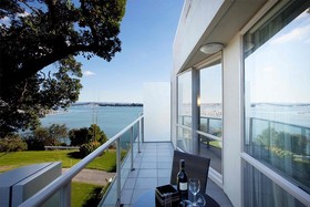 Ocean Breeze Hotel