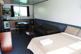 Eastland Motor Lodge