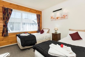 Tudor Park Motel