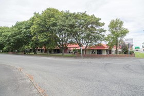 Oak Estate Motor Lodge