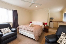 BK`s Settlers Motor Lodge