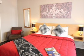 Boundary Court Motor Inn