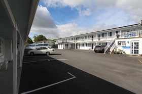 Boundary Court Motor Inn