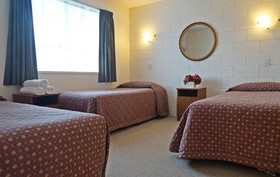 Boundary Court Motor Inn