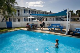 Boundary Court Motor Inn