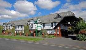 Grosvenor Motor Inn & Conference Centre